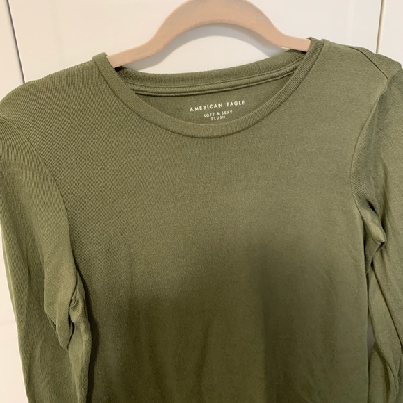 Soft olive long sleeve - Picture 2 of 3